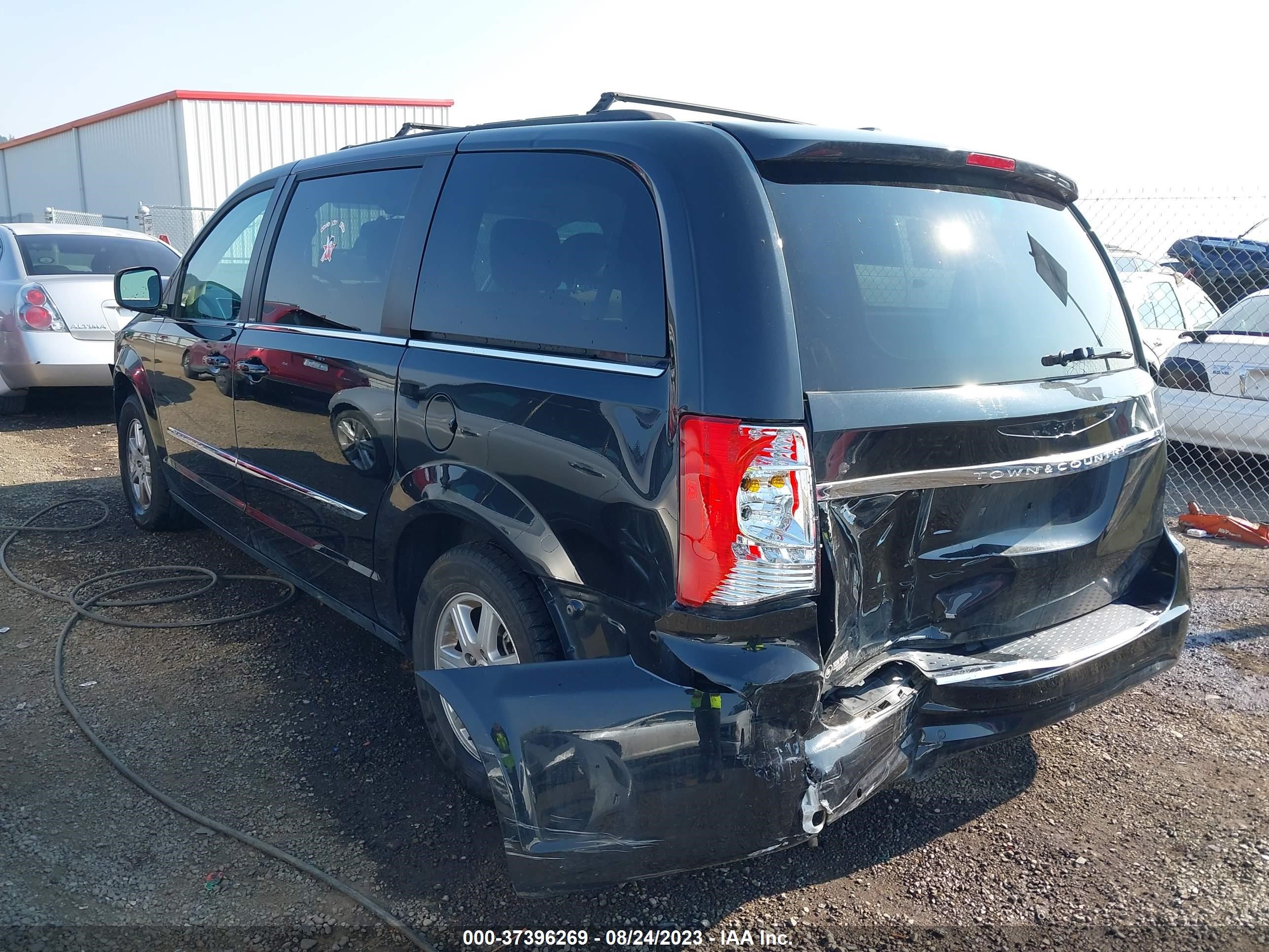 Photo 2 VIN: 2A4RR5DG7BR698322 - CHRYSLER TOWN & COUNTRY 