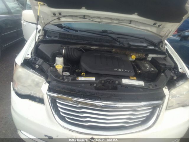 Photo 9 VIN: 2A4RR5DG7BR739726 - CHRYSLER TOWN & COUNTRY 