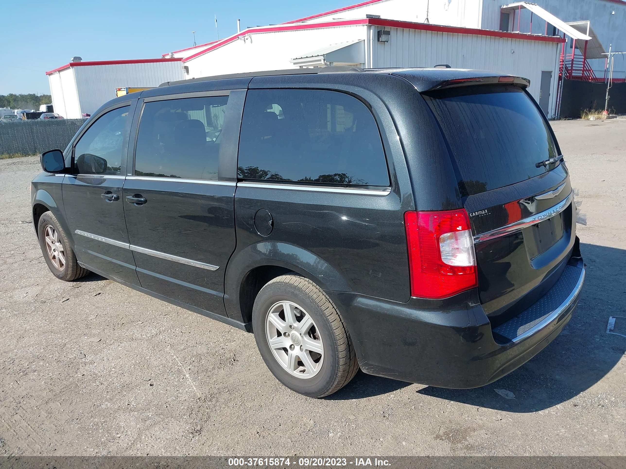 Photo 2 VIN: 2A4RR5DG8BR694909 - CHRYSLER TOWN & COUNTRY 