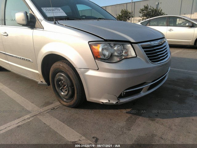 Photo 5 VIN: 2A4RR5DG9BR703245 - CHRYSLER TOWN & COUNTRY 