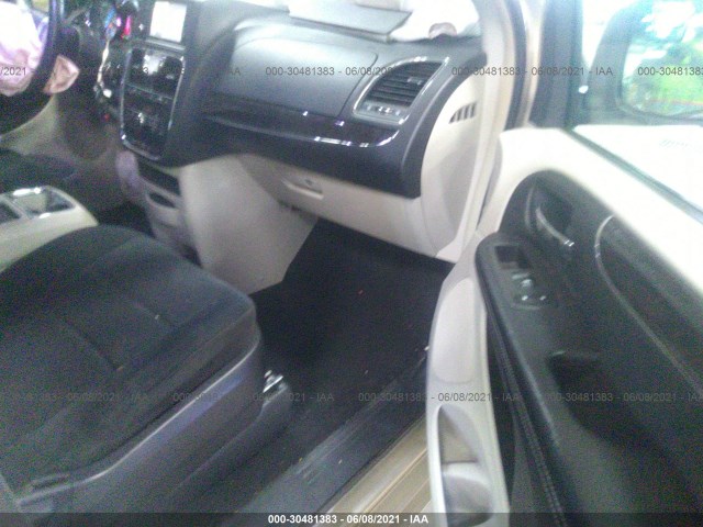 Photo 4 VIN: 2A4RR5DG9BR781895 - CHRYSLER TOWN & COUNTRY 