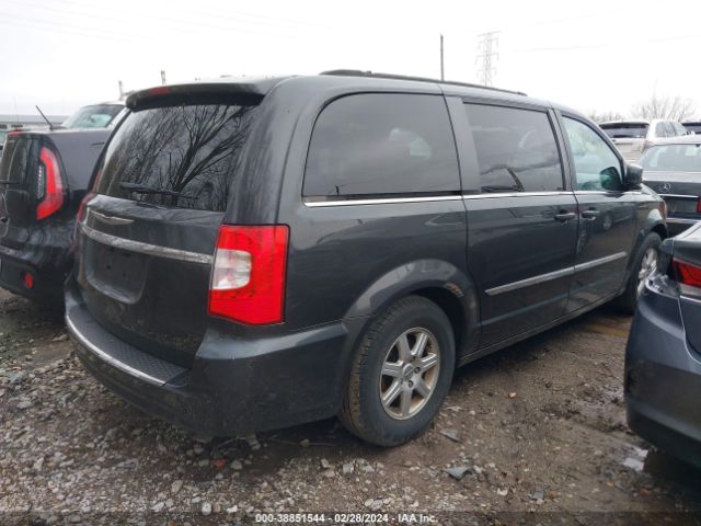 Photo 3 VIN: 2A4RR5DGXBR633657 - CHRYSLER TOWN & COUNTRY 