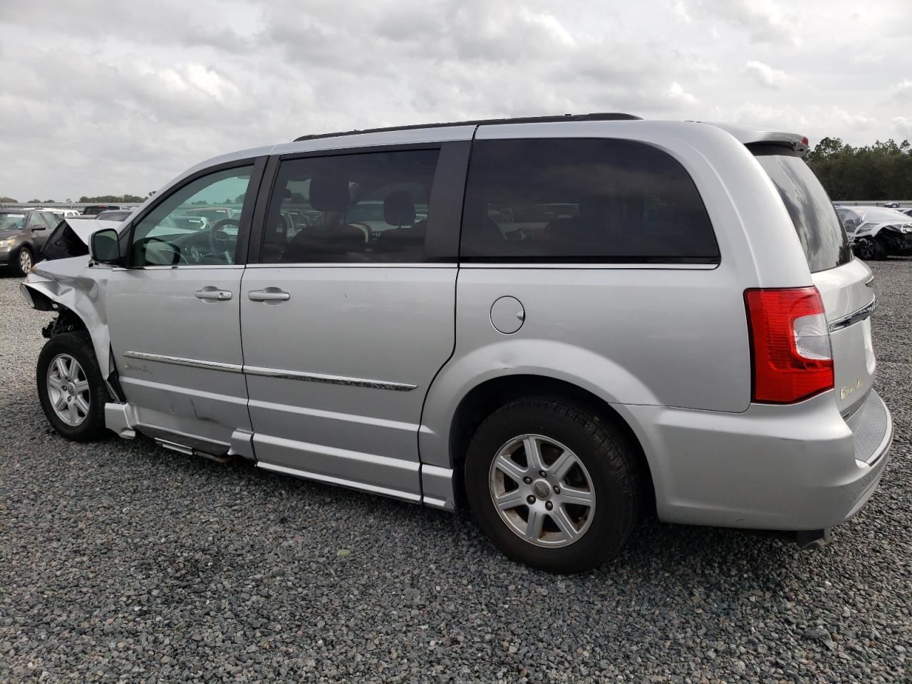 Photo 1 VIN: 2A4RR5DGXBR641693 - CHRYSLER TOWN & COUNTRY 