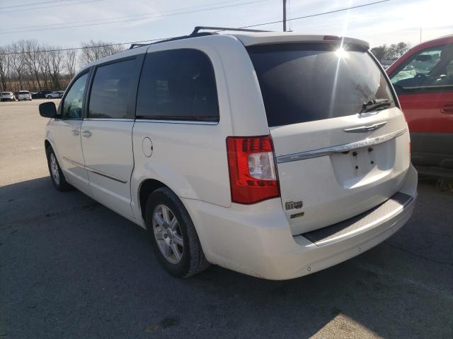 Photo 2 VIN: 2A4RR5DGXBR664665 - CHRYSLER TOWN &AMP COU 