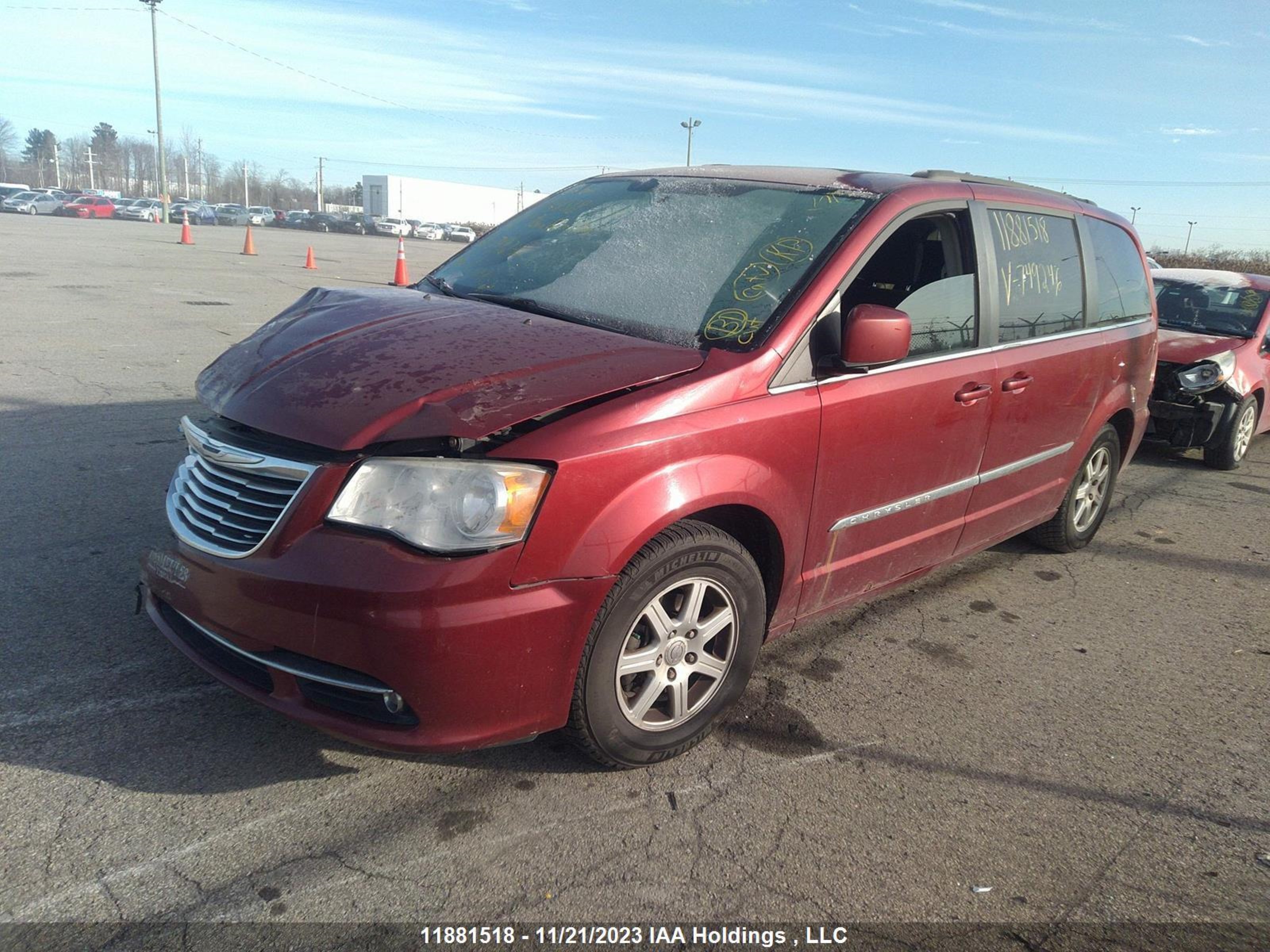 Photo 1 VIN: 2A4RR5DGXBR749246 - CHRYSLER TOWN & COUNTRY 