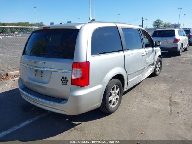 Photo 3 VIN: 2A4RR5DGXBR765978 - CHRYSLER TOWN & COUNTRY 