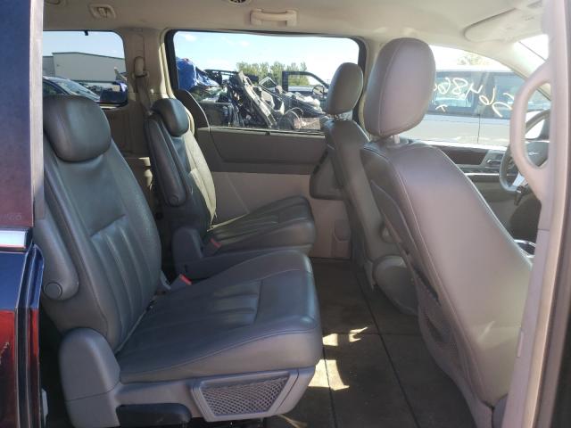 Photo 5 VIN: 2A4RR5DX0AR141105 - CHRYSLER TOWN &AMP COU 