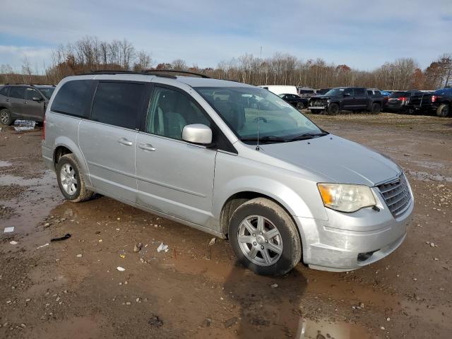 Photo 3 VIN: 2A4RR5DX1AR124183 - CHRYSLER MINIVAN 