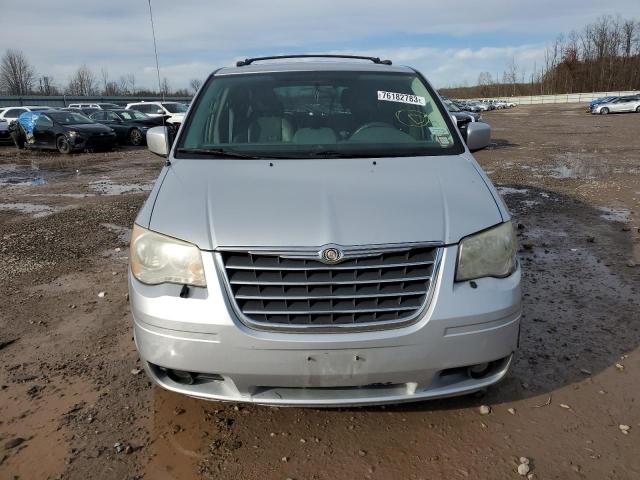 Photo 4 VIN: 2A4RR5DX1AR124183 - CHRYSLER MINIVAN 