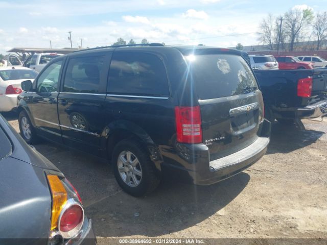 Photo 2 VIN: 2A4RR5DX1AR142747 - CHRYSLER TOWN & COUNTRY 