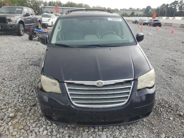 Photo 4 VIN: 2A4RR5DX2AR185932 - CHRYSLER TOWN & COU 