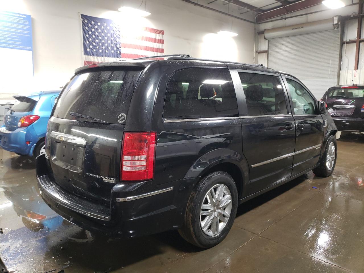 Photo 2 VIN: 2A4RR5DX2AR290874 - CHRYSLER TOWN & COUNTRY 