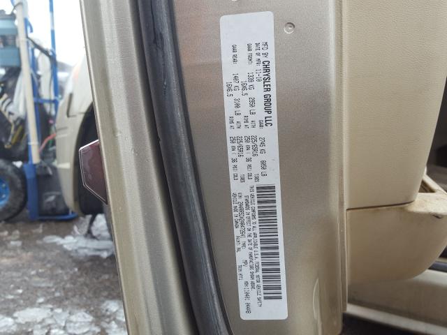 Photo 9 VIN: 2A4RR5DX2AR472641 - CHRYSLER TOWN & COU 