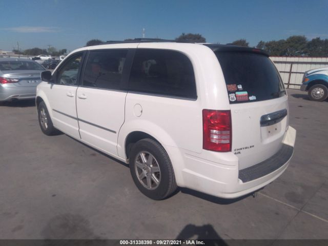 Photo 2 VIN: 2A4RR5DX3AR345607 - CHRYSLER TOWN & COUNTRY 