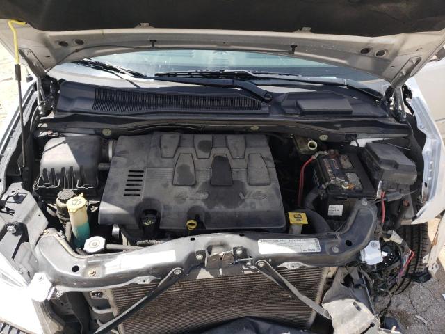 Photo 6 VIN: 2A4RR5DX3AR360348 - CHRYSLER TOWN & COU 