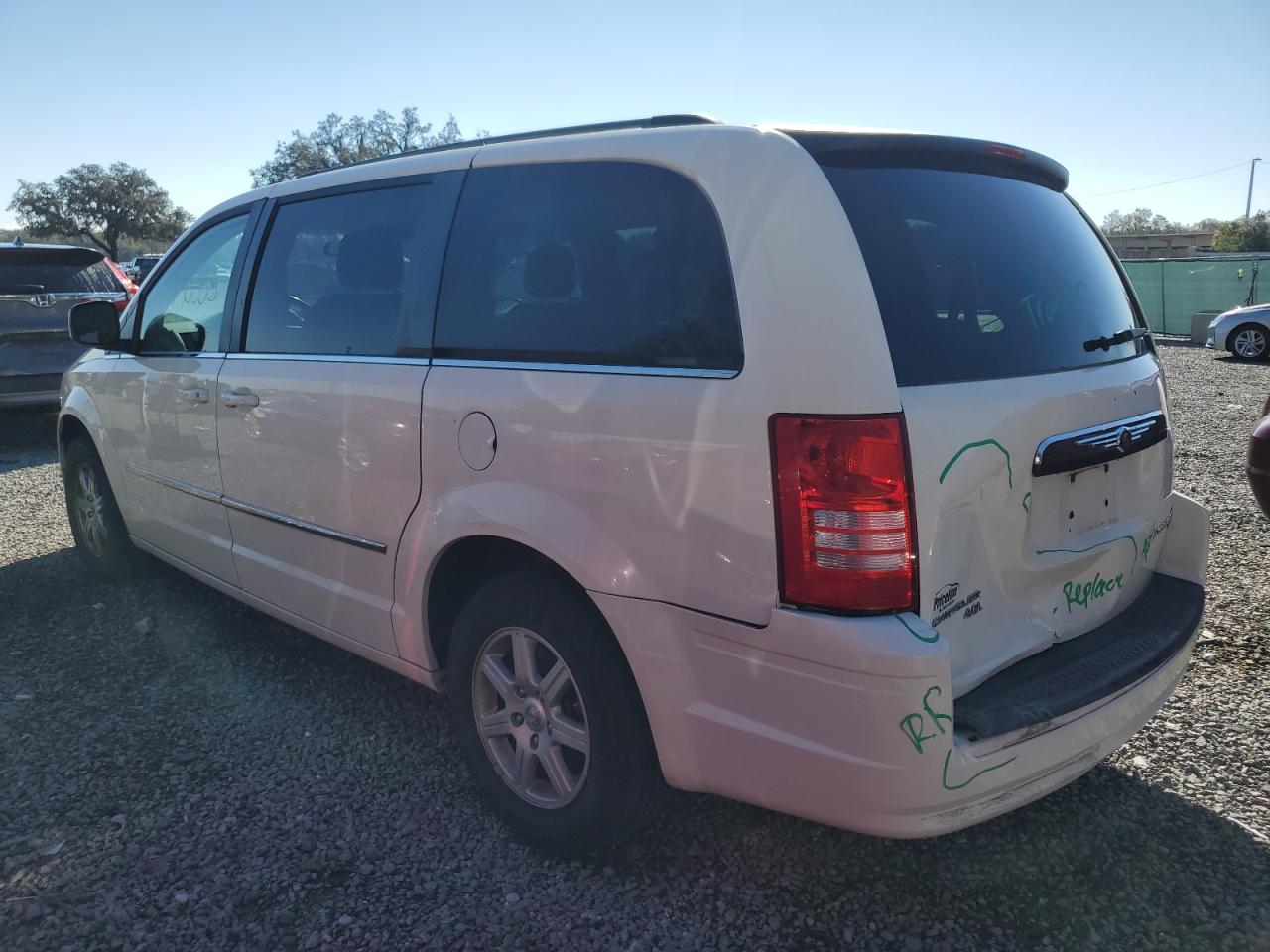 Photo 1 VIN: 2A4RR5DX4AR340304 - CHRYSLER TOWN & COUNTRY 