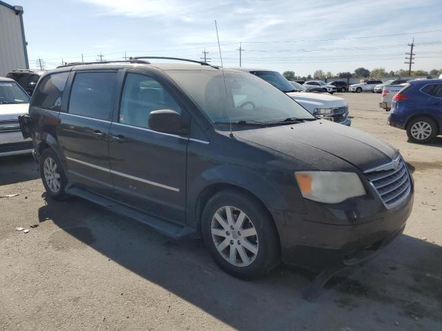 Photo 3 VIN: 2A4RR5DX5AR201105 - CHRYSLER TOWN & COU 