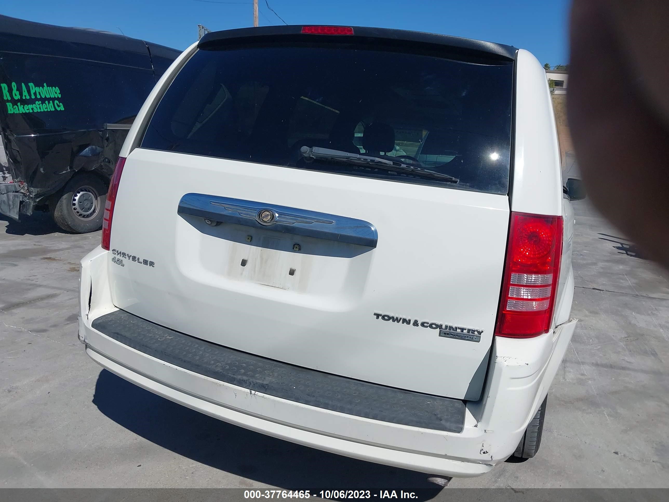 Photo 16 VIN: 2A4RR5DX5AR351330 - CHRYSLER TOWN & COUNTRY 