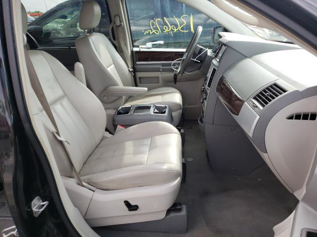 Photo 4 VIN: 2A4RR5DX6AR136202 - CHRYSLER TOWN &AMP COU 