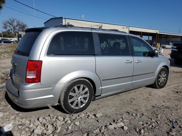 Photo 2 VIN: 2A4RR5DX6AR152979 - CHRYSLER MINIVAN 