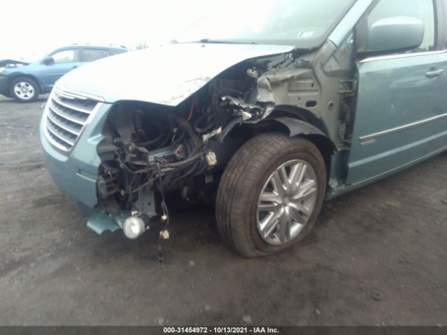 Photo 5 VIN: 2A4RR5DX6AR290960 - CHRYSLER TOWN & COUNTRY 