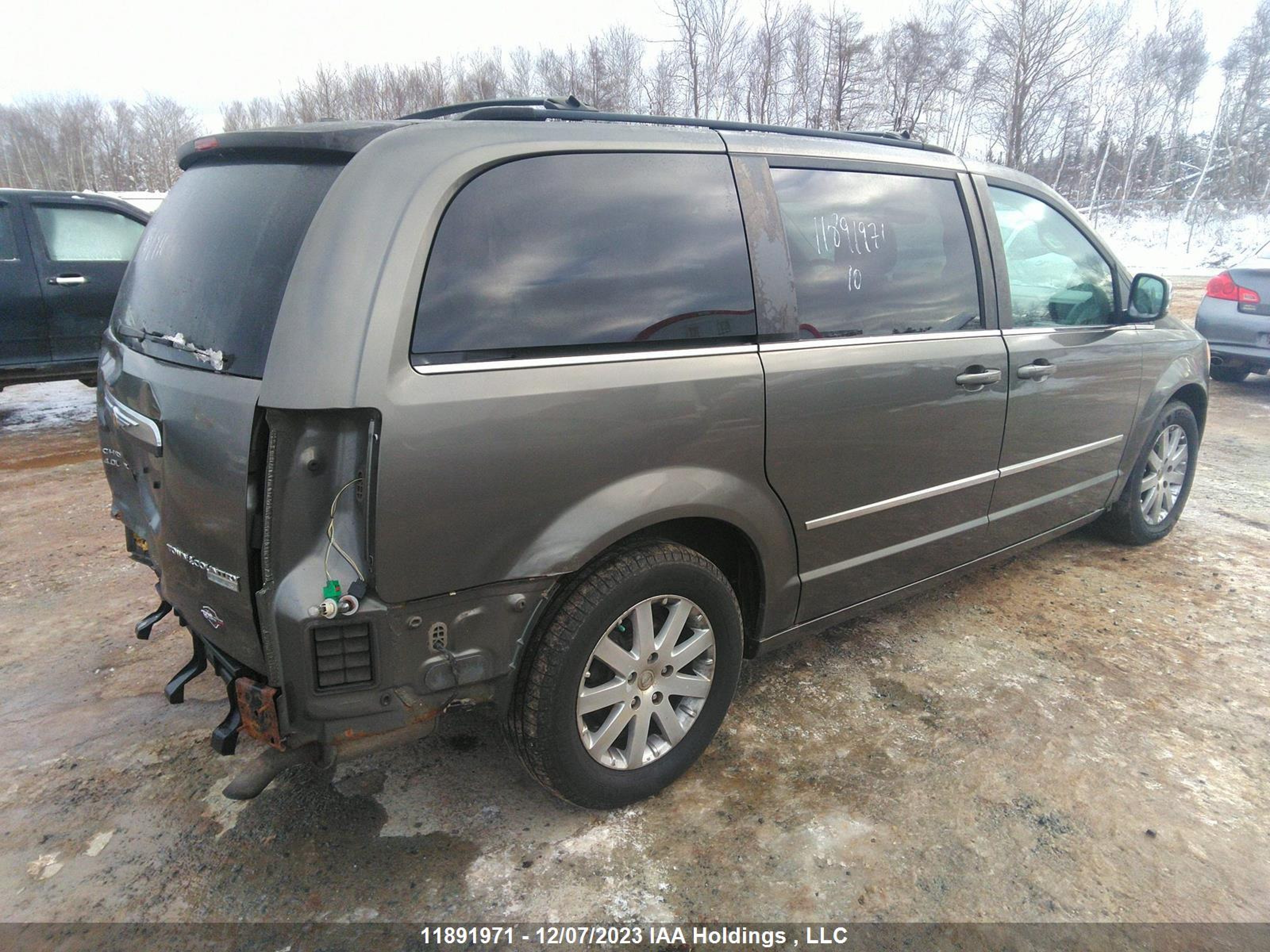 Photo 3 VIN: 2A4RR5DX6AR328445 - CHRYSLER TOWN & COUNTRY 