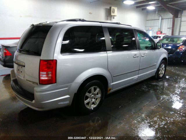 Photo 3 VIN: 2A4RR5DX8AR406031 - CHRYSLER TOWN & COUNTRY 