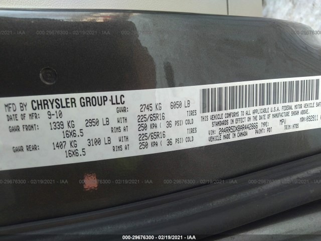 Photo 8 VIN: 2A4RR5DX8AR442866 - CHRYSLER TOWN & COUNTRY 