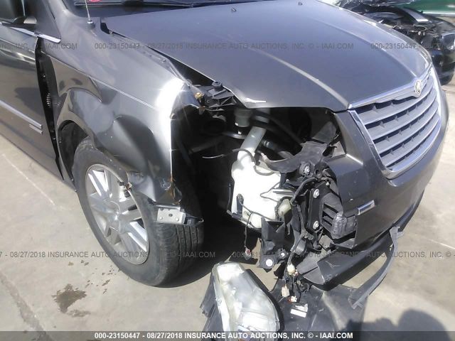 Photo 5 VIN: 2A4RR5DX9AR281573 - CHRYSLER TOWN & COUNTRY 