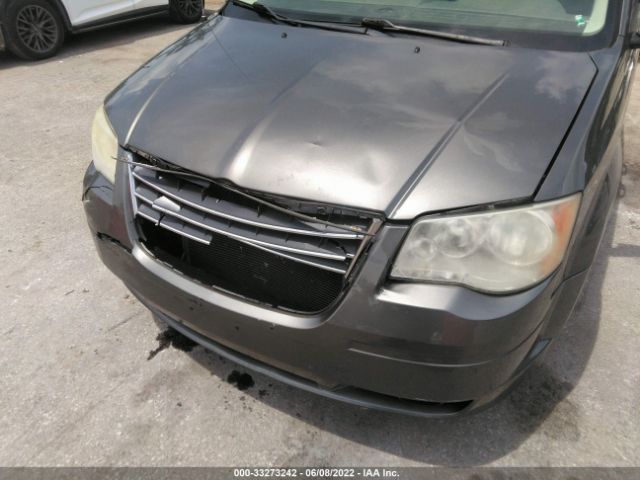 Photo 5 VIN: 2A4RR5DX9AR329167 - CHRYSLER TOWN & COUNTRY 