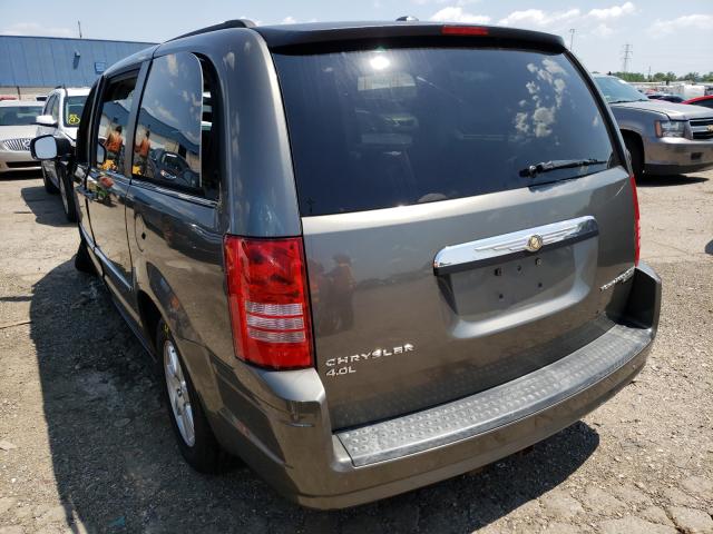 Photo 2 VIN: 2A4RR5DX9AR359589 - CHRYSLER TOWN &AMP COU 