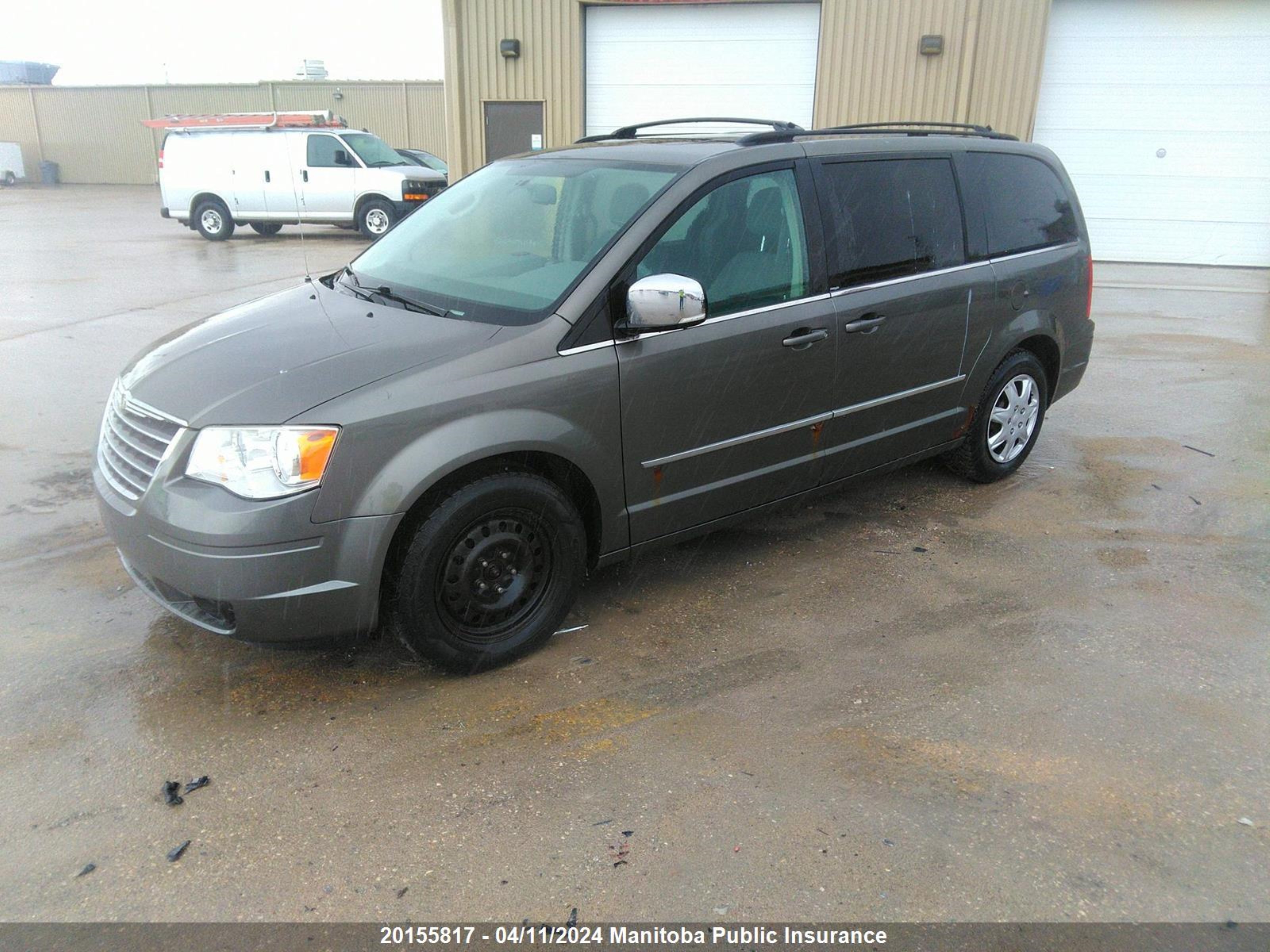 Photo 1 VIN: 2A4RR5DX9AR369538 - CHRYSLER TOWN & COUNTRY 