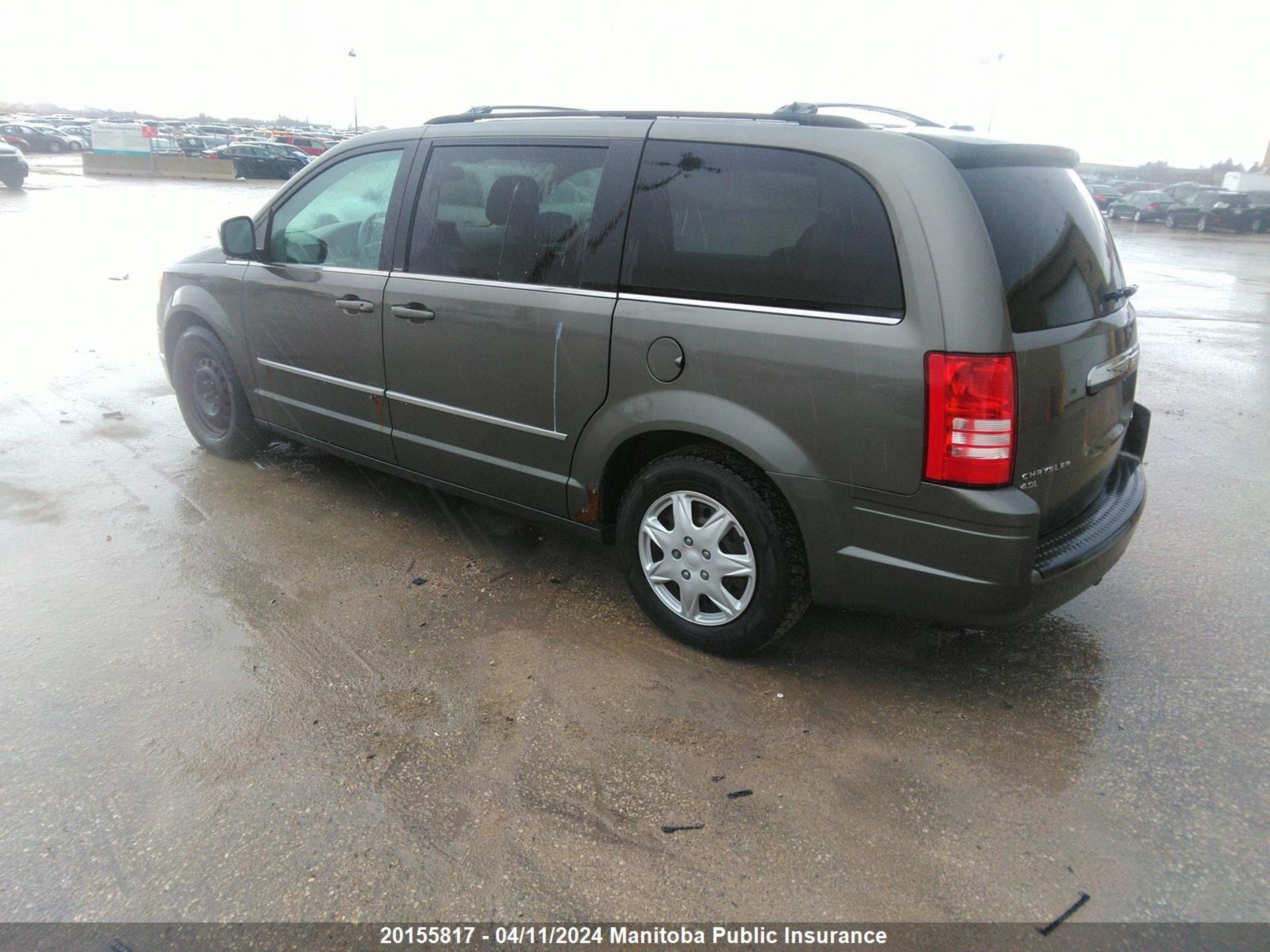 Photo 2 VIN: 2A4RR5DX9AR369538 - CHRYSLER TOWN & COUNTRY 