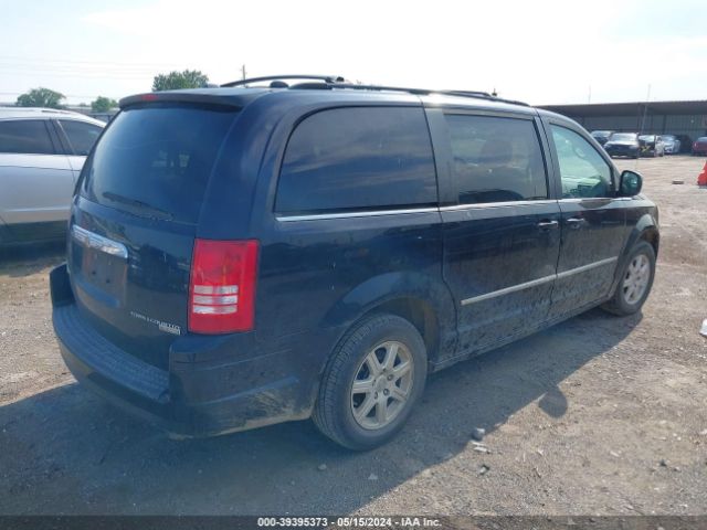 Photo 3 VIN: 2A4RR5DXXAR141710 - CHRYSLER TOWN & COUNTRY 