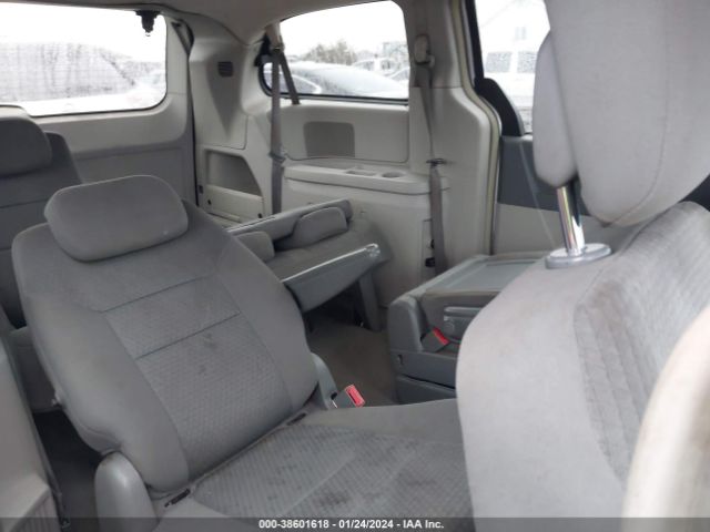 Photo 7 VIN: 2A4RR5DXXAR148854 - CHRYSLER TOWN & COUNTRY 