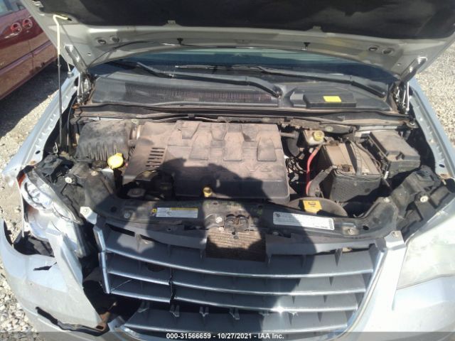 Photo 9 VIN: 2A4RR5DXXAR338069 - CHRYSLER TOWN & COUNTRY 