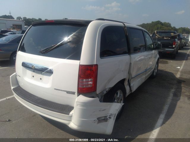 Photo 3 VIN: 2A4RR5DXXAR340310 - CHRYSLER TOWN & COUNTRY 