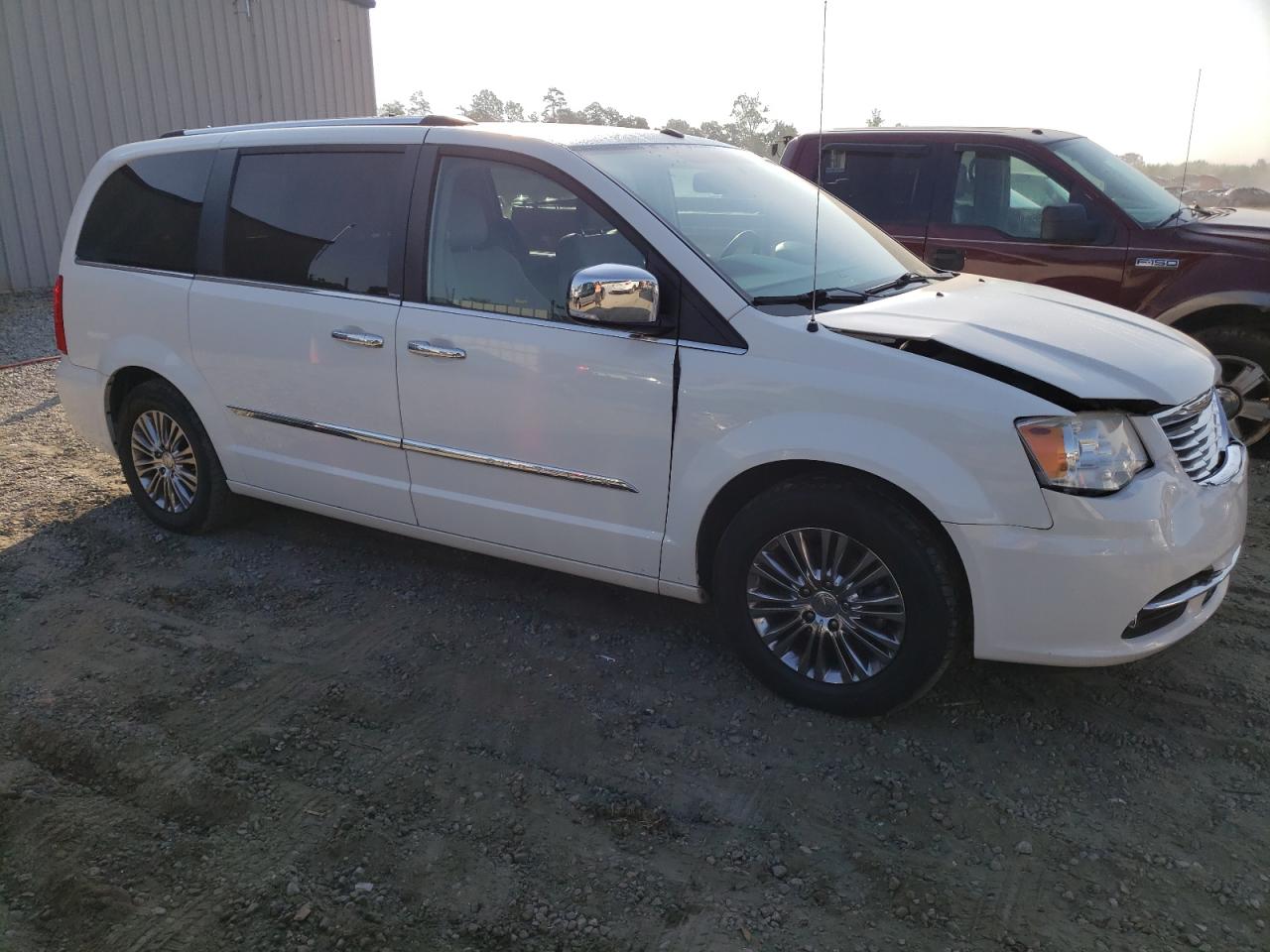 Photo 3 VIN: 2A4RR6DG0BR612418 - CHRYSLER TOWN & COUNTRY 