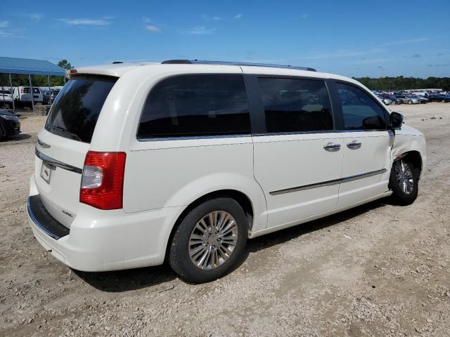 Photo 2 VIN: 2A4RR6DG2BR609973 - CHRYSLER TOWN & COU 