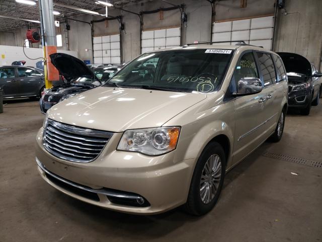 Photo 1 VIN: 2A4RR6DG3BR698324 - CHRYSLER TOWN &AMP COU 