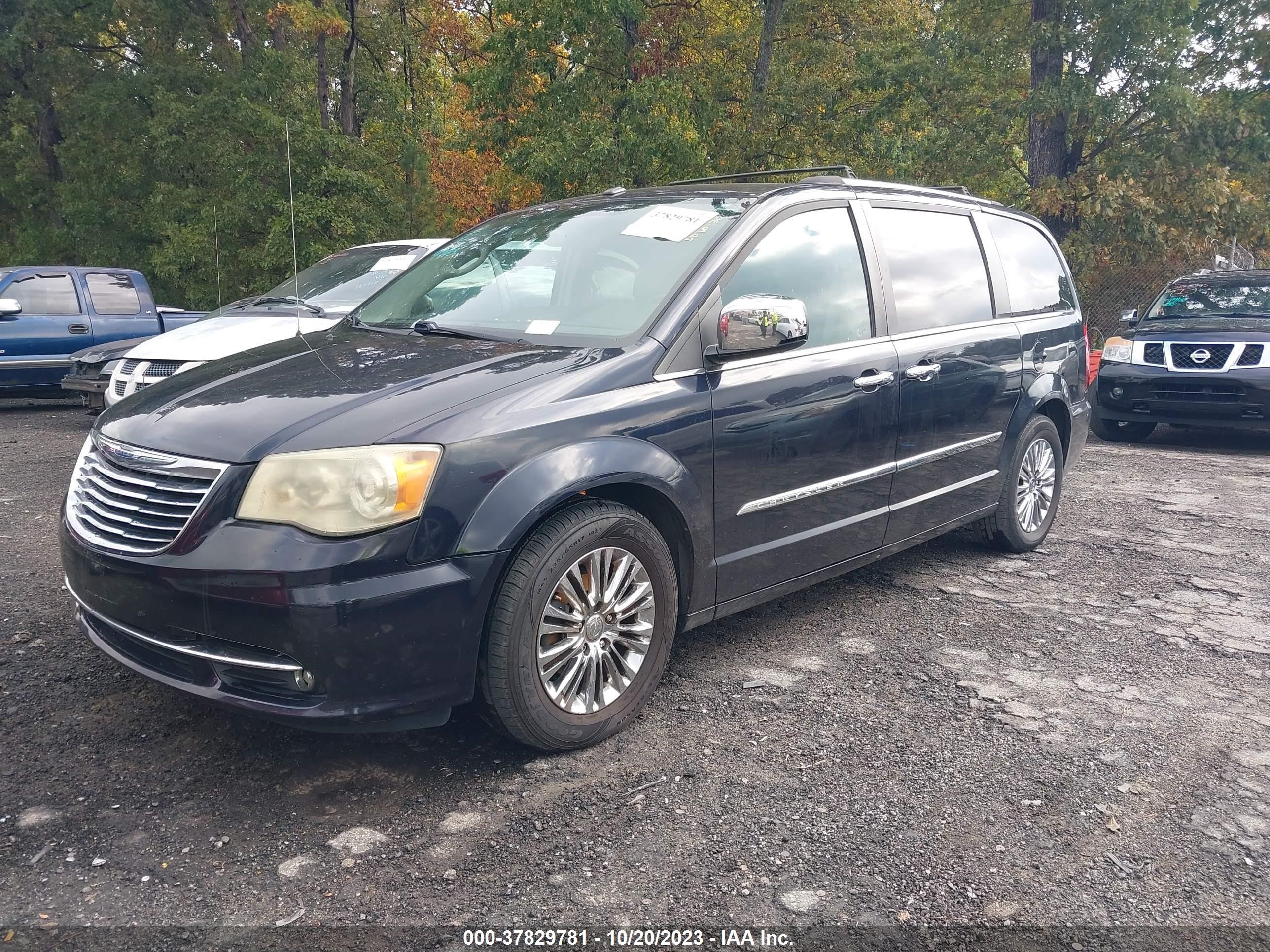 Photo 1 VIN: 2A4RR6DG4BR666871 - CHRYSLER TOWN & COUNTRY 