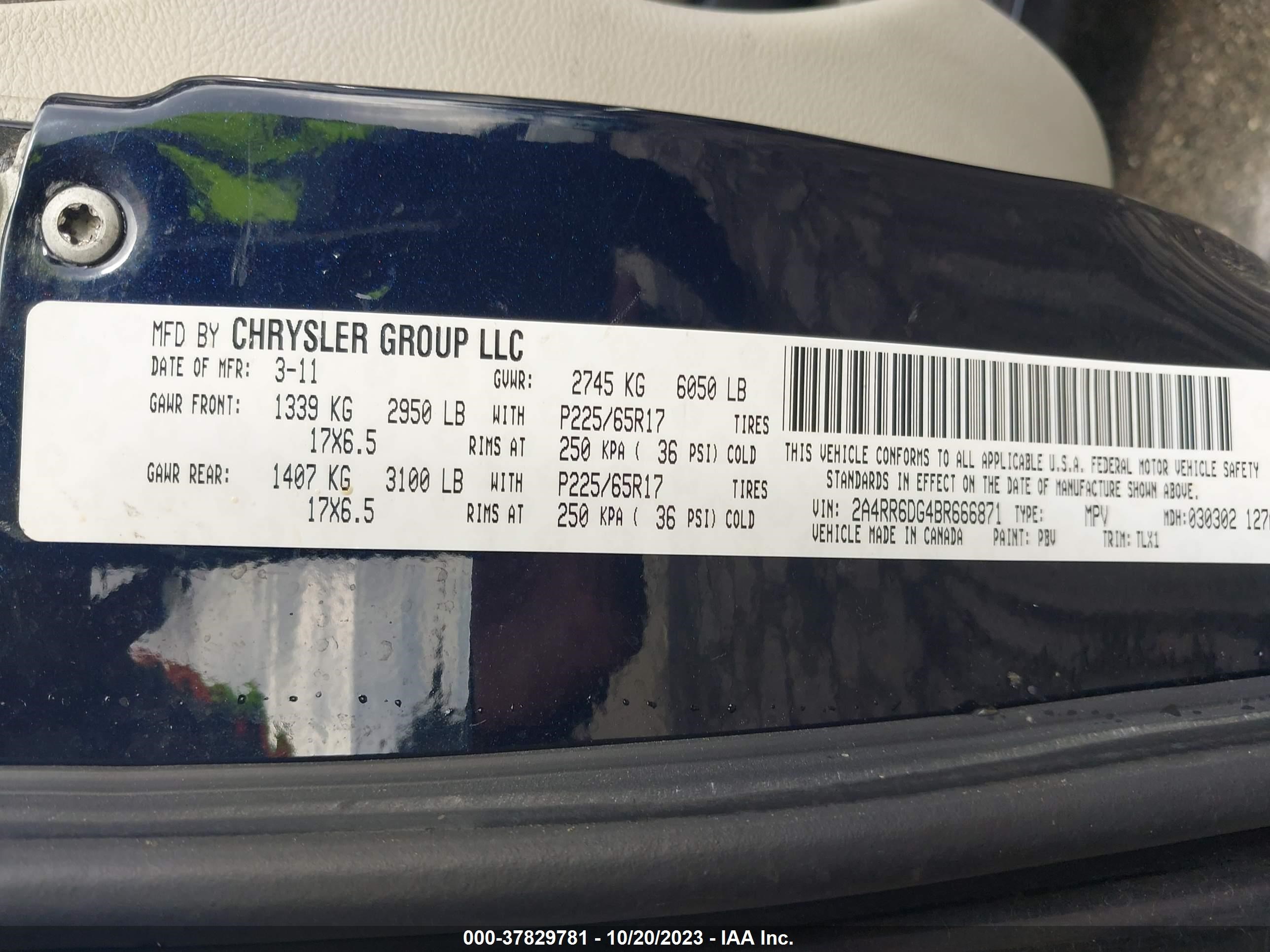 Photo 8 VIN: 2A4RR6DG4BR666871 - CHRYSLER TOWN & COUNTRY 