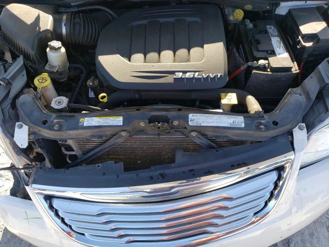 Photo 11 VIN: 2A4RR6DG4BR785990 - CHRYSLER TOWN & COU 