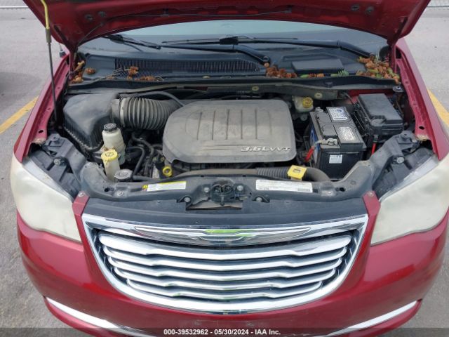 Photo 9 VIN: 2A4RR6DG7BR688072 - CHRYSLER TOWN AND COUNTRY 