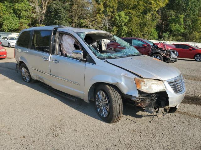 Photo 3 VIN: 2A4RR6DG7BR760033 - CHRYSLER TOWN & COU 