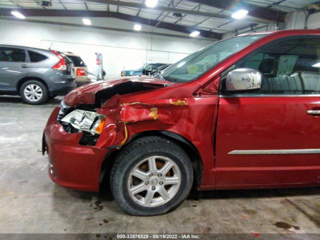 Photo 5 VIN: 2A4RR6DG8BR609105 - CHRYSLER TOWN & COUNTRY 