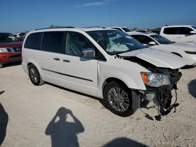 Photo 3 VIN: 2A4RR6DG8BR655419 - CHRYSLER TOWN & COU 