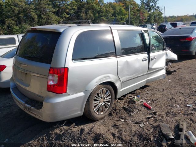 Photo 3 VIN: 2A4RR6DG8BR723718 - CHRYSLER TOWN & COUNTRY 