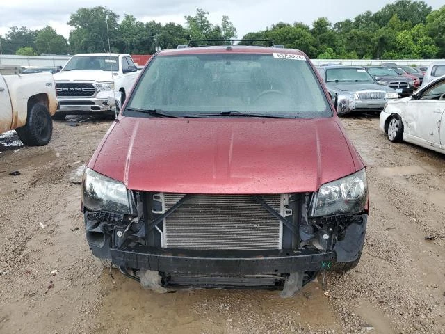 Photo 4 VIN: 2A4RR6DG8BR749607 - CHRYSLER TOWN & COU 