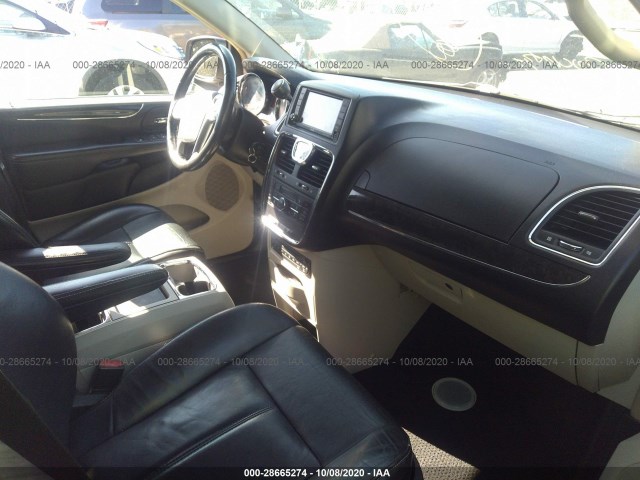 Photo 4 VIN: 2A4RR6DG9BR667207 - CHRYSLER TOWN & COUNTRY 